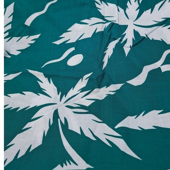 Fabric Palm Leaf Print Teal Green White Cotton Sewing Material 2 3/4 Yd - Picture 1 of 3